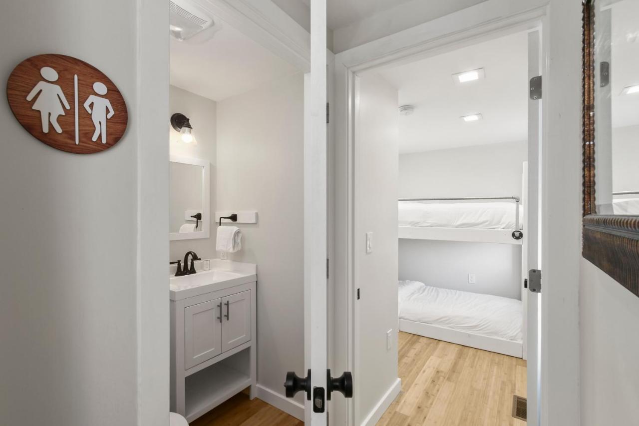 Cozy Ba Townhome Near Little Italy I Fells Point Балтимор Екстериор снимка